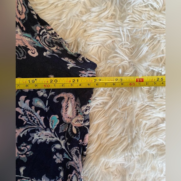 LOFT Outlet Floral Women’s Medium Scoop neck Short Cap Sleeve Top Blouse - Picture 5 of 8